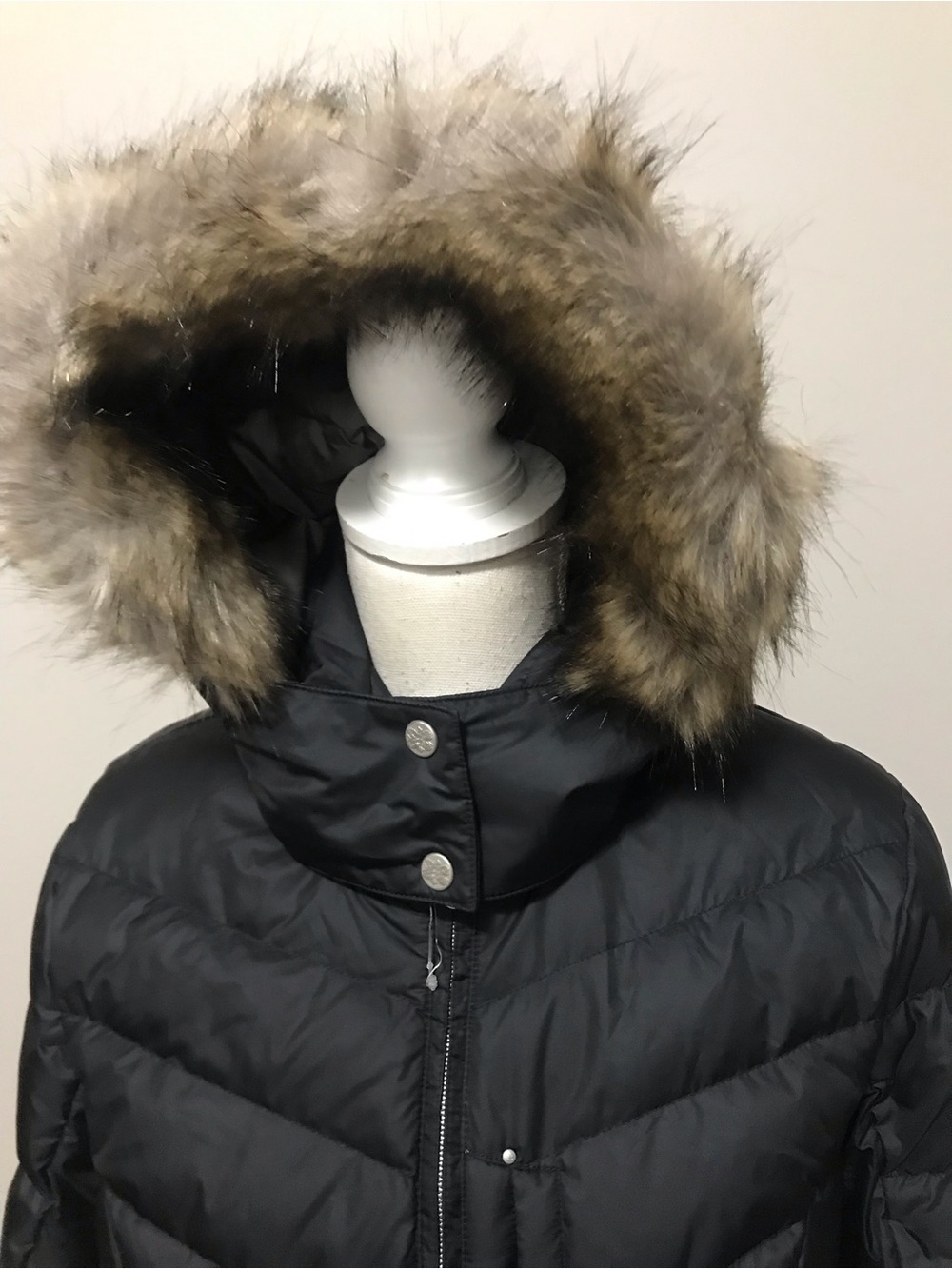 Eddie Bauer Sun Valley Black 650 Down Parka Coat Removable Faux Fur hood - Picture 4 of 13